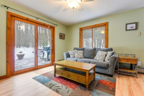7 Mi to Mt Snow Resort Family Home with Fire Pit!